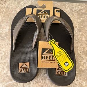 REEF SANDALS WITH BOTTLE OPENER